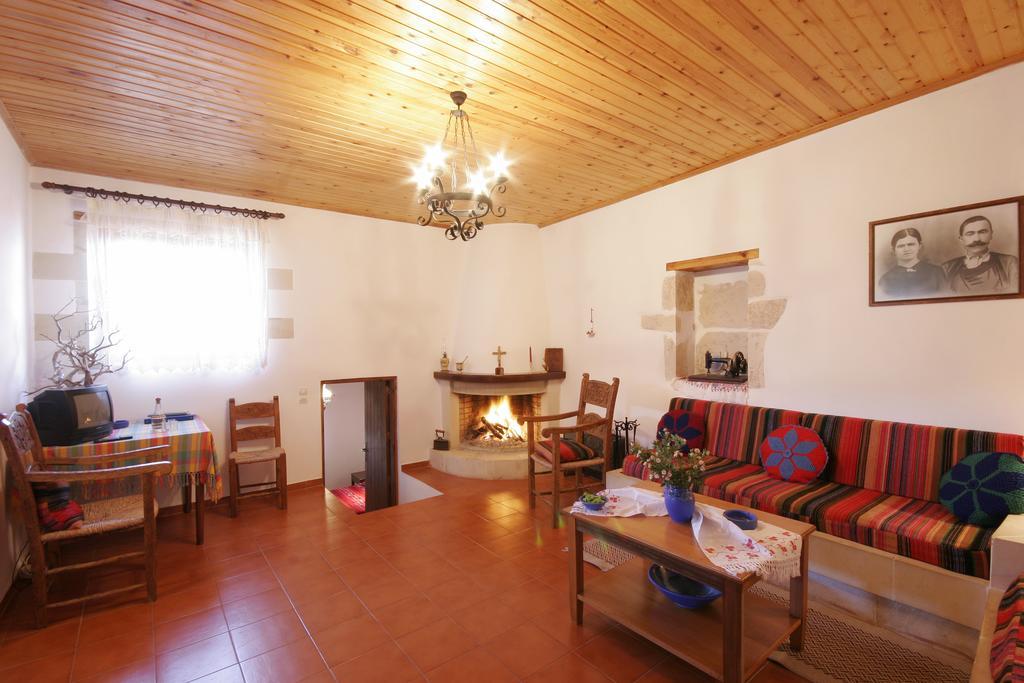 Fenareti Village House Makhairoí Exteriör bild